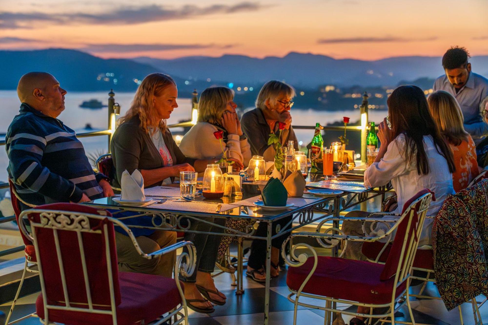 Udaigarh - Udaipur Hotel Eksteriør billede