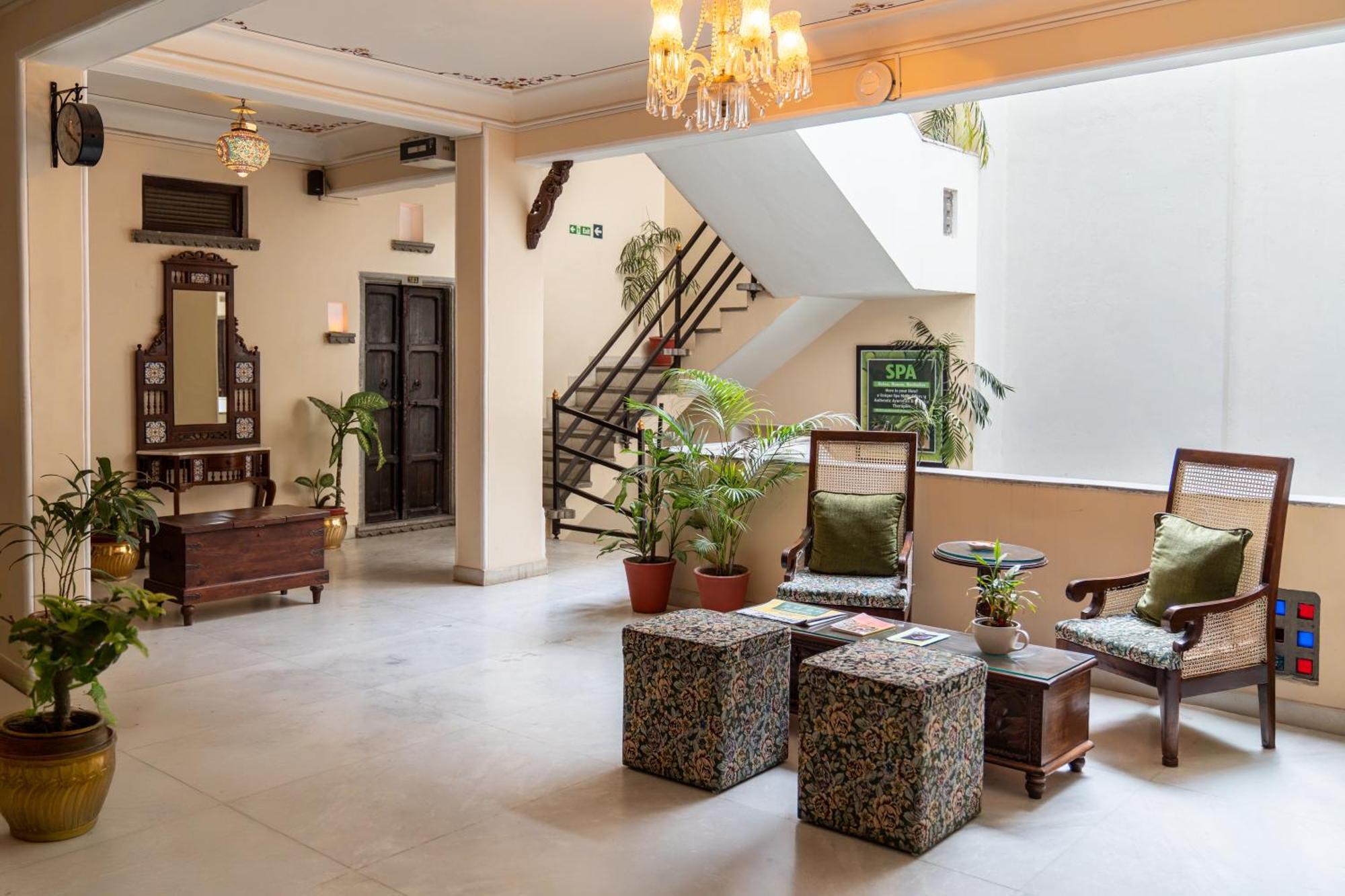 Udaigarh - Udaipur Hotel Eksteriør billede