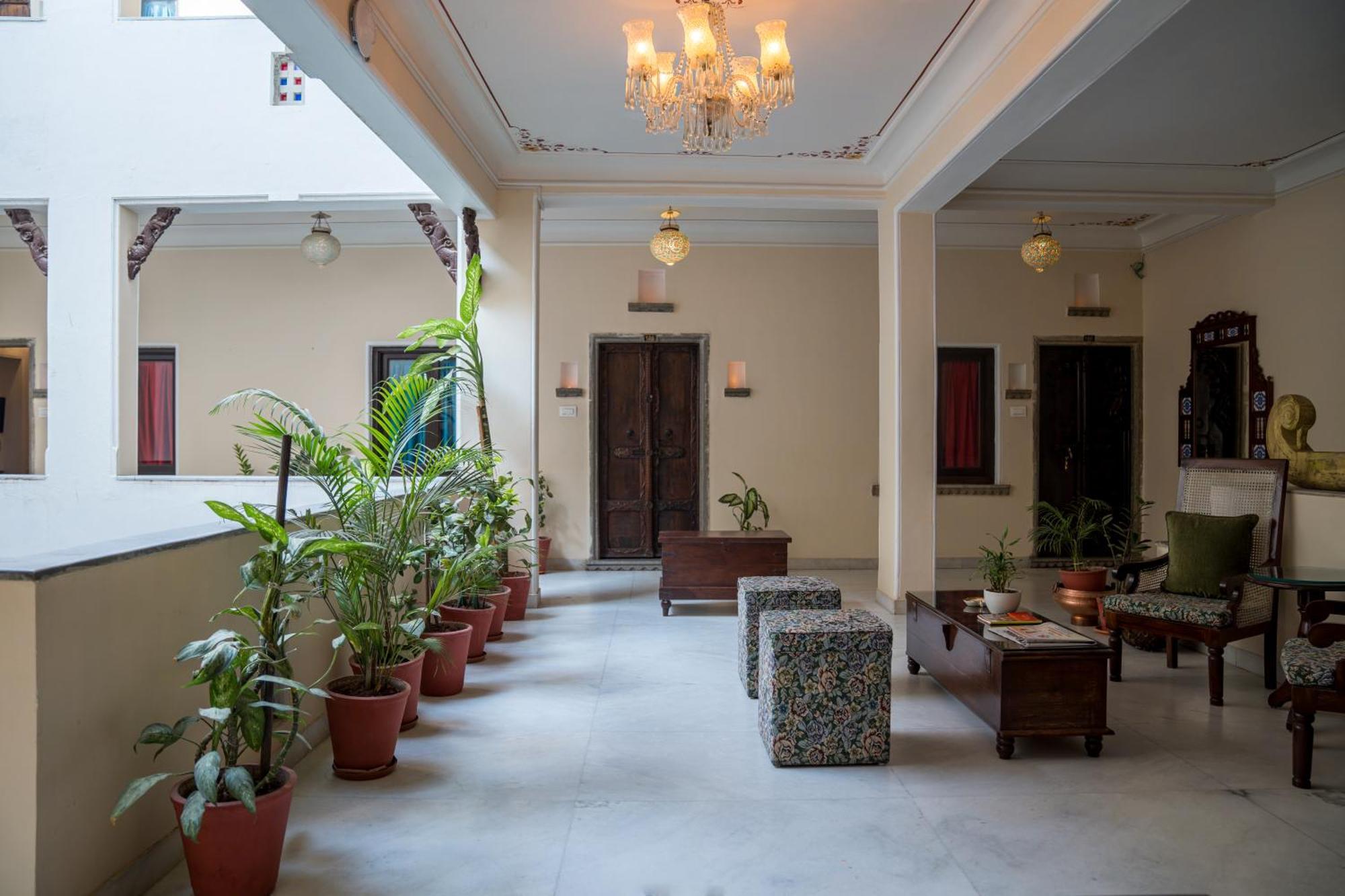 Udaigarh - Udaipur Hotel Eksteriør billede